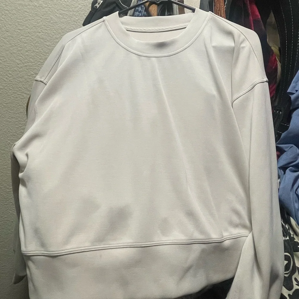Lululemon Softstreme Perfectly Oversized Cropped Crew - Picture 8 of 12